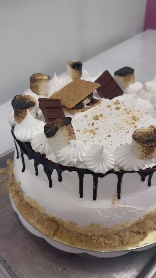 Mooos Custom Cakes